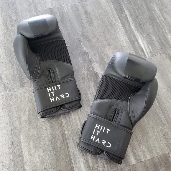 RUMBLEBlack Boxing HIIT Glove